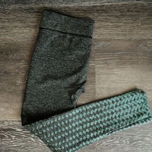 2 Pairs of JUNIORS S/M leggings